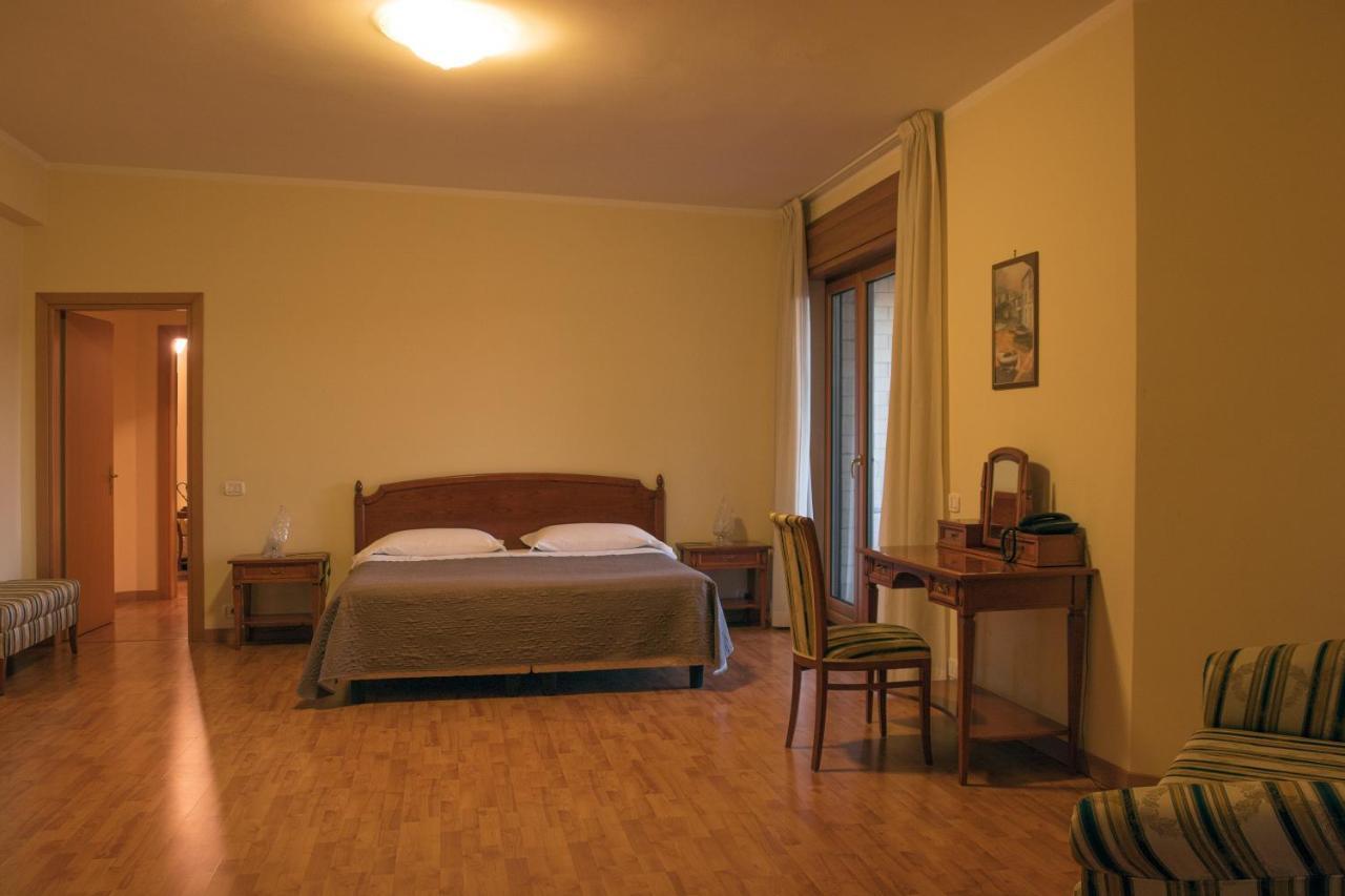 Ruggiero Park Hotel Vallo della Lucania Zewnętrze zdjęcie